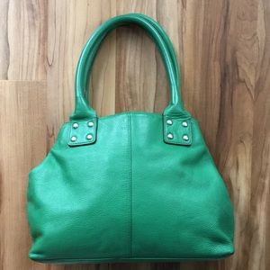 On trend GAP leather handbag